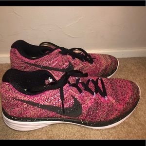 NIKE new flyknit lunar 3